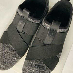 Cole Haan StudiØGrand Cross-Strap Sneaker